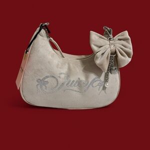Juicy Couture Never a dull moment Sandstone velour Shoulder Bag with Bow Charm